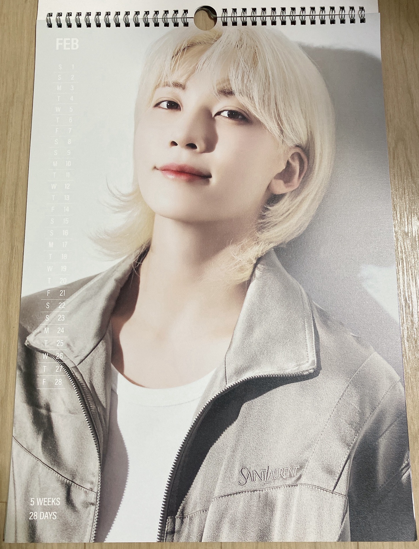 SEVENTEEN SEASON GREETINGS掛曆