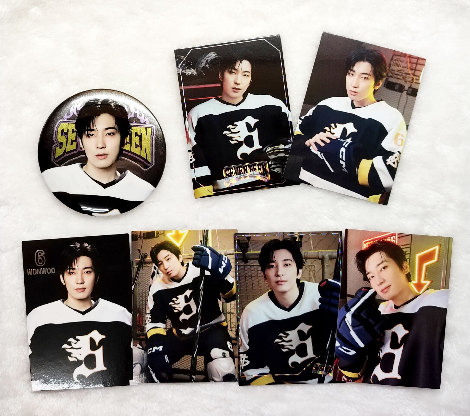 SEVENTEEN 2025 HOME 徽章、隨機卡盤