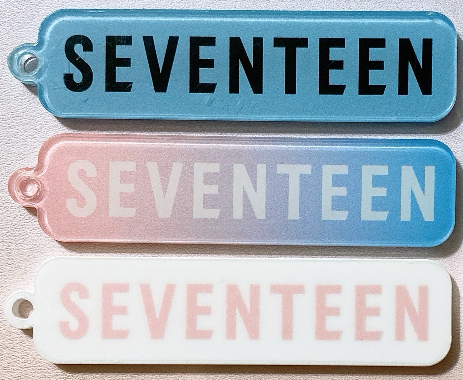 SEVENTEEN 藍底黑字