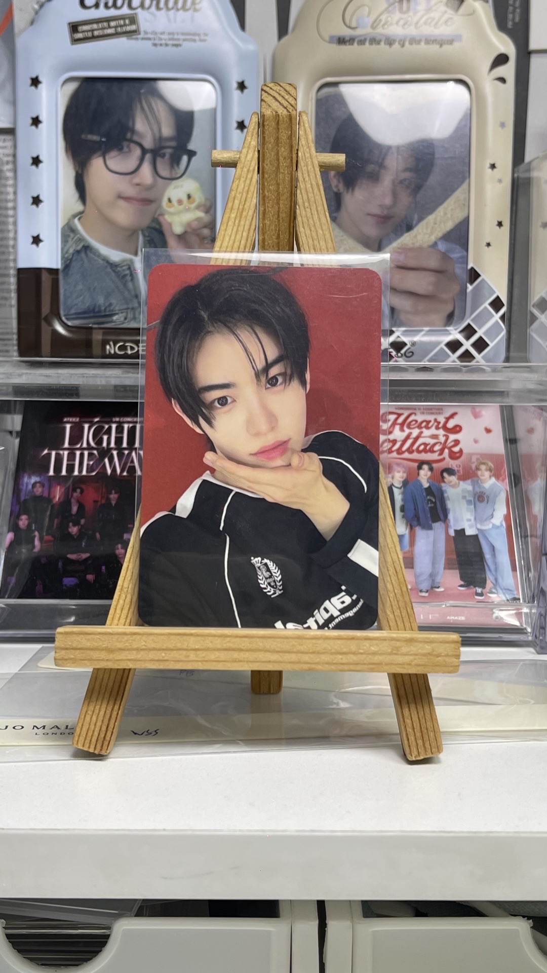 JYP祖傳大紅底帝