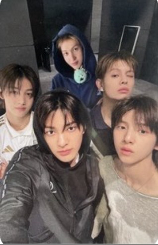 球專卡（團+馬丁）兩張150有人可以買掉嗎求求了