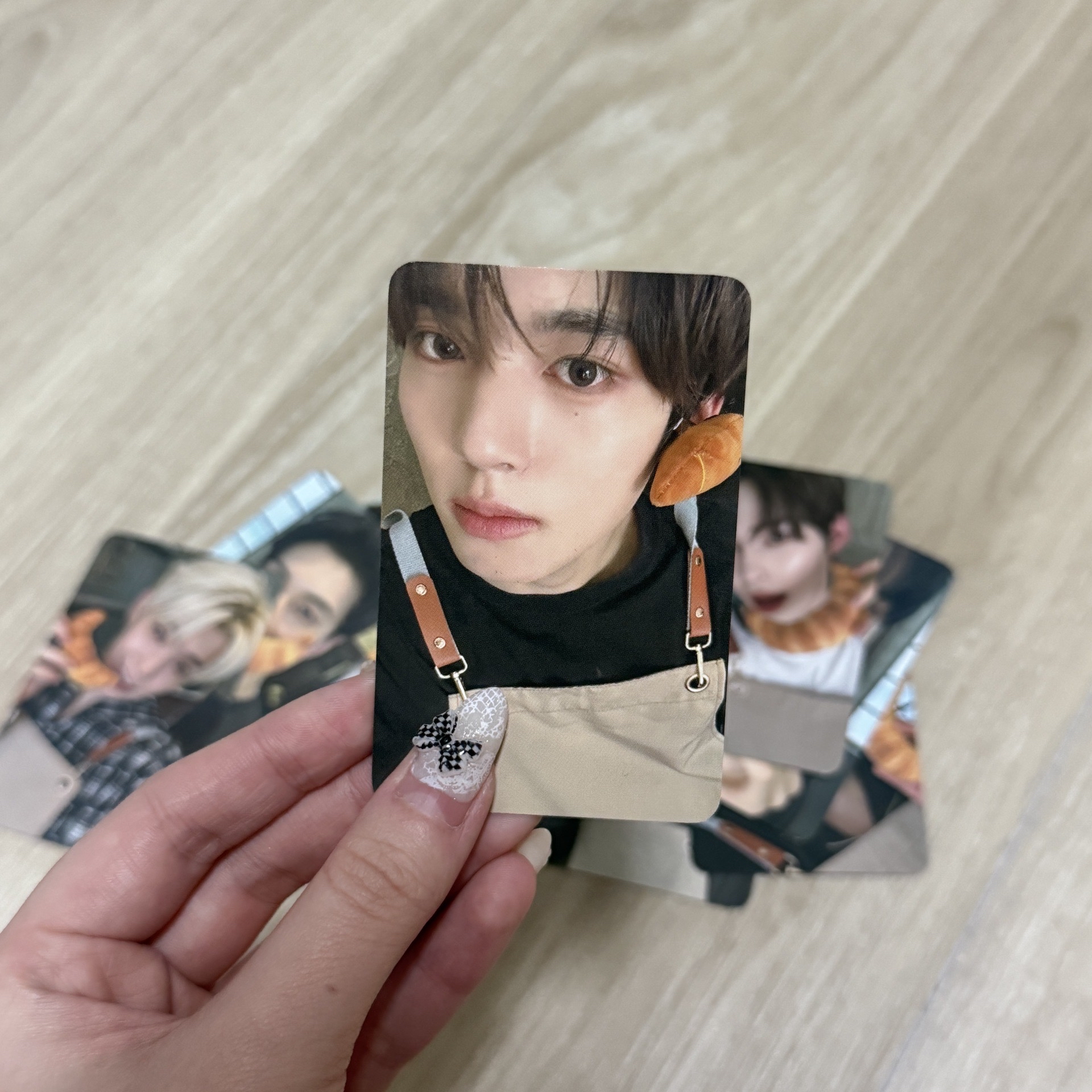 ZB1簽售特典卡 MS牛角麵包