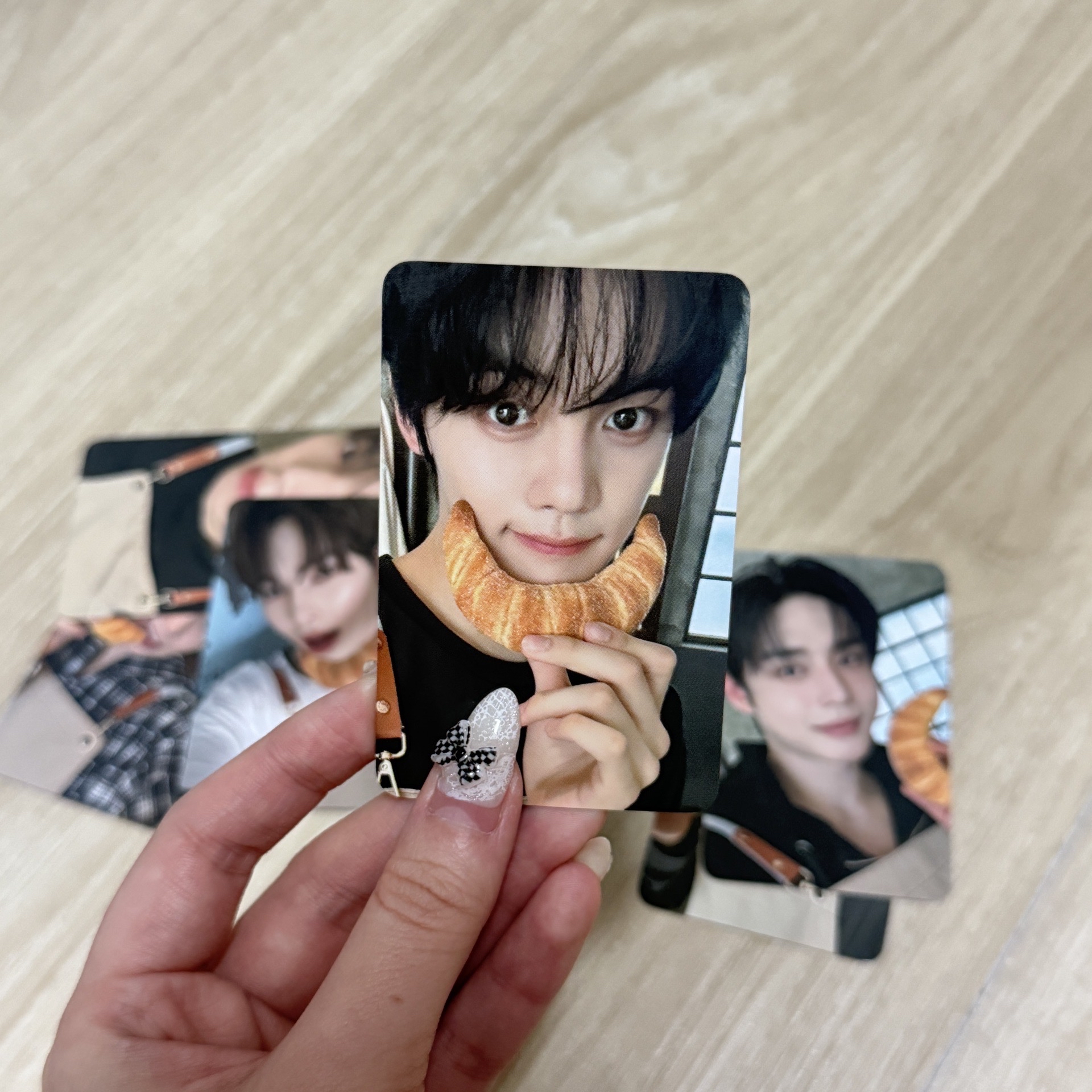 ZB1簽售特典卡 MS牛角麵包