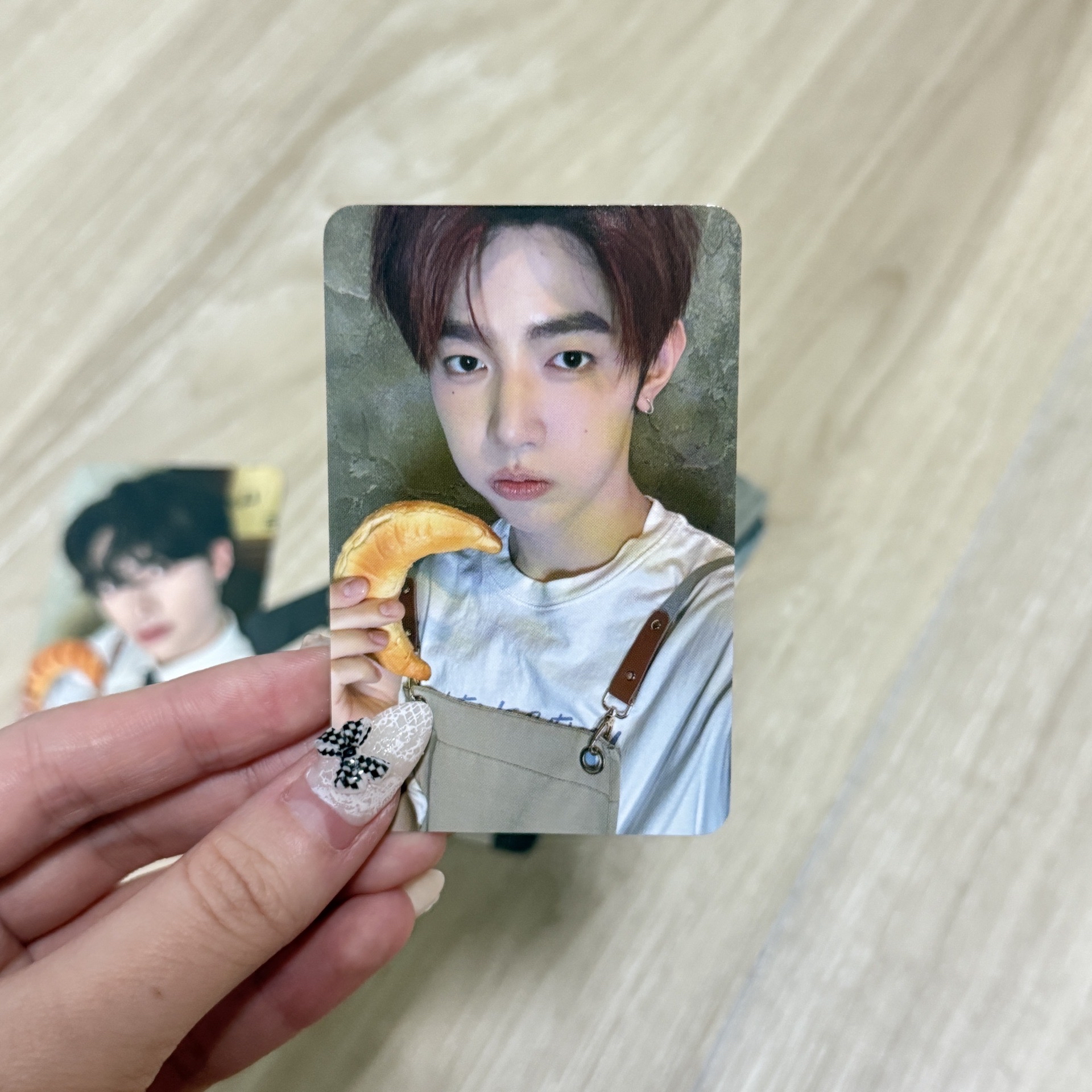 ZB1簽售特典卡 MS牛角麵包