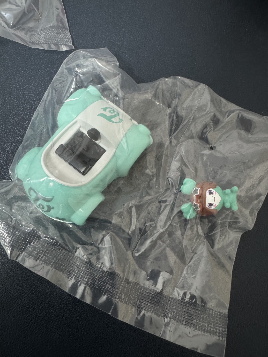 Mina 扭蛋 迴力車