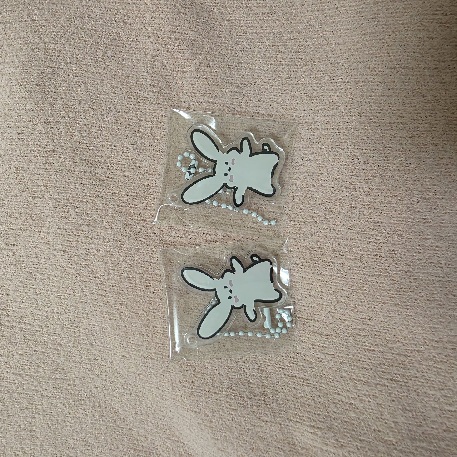 崔立于  dmm鑰匙圈吊飾 手繪兔子吊飾