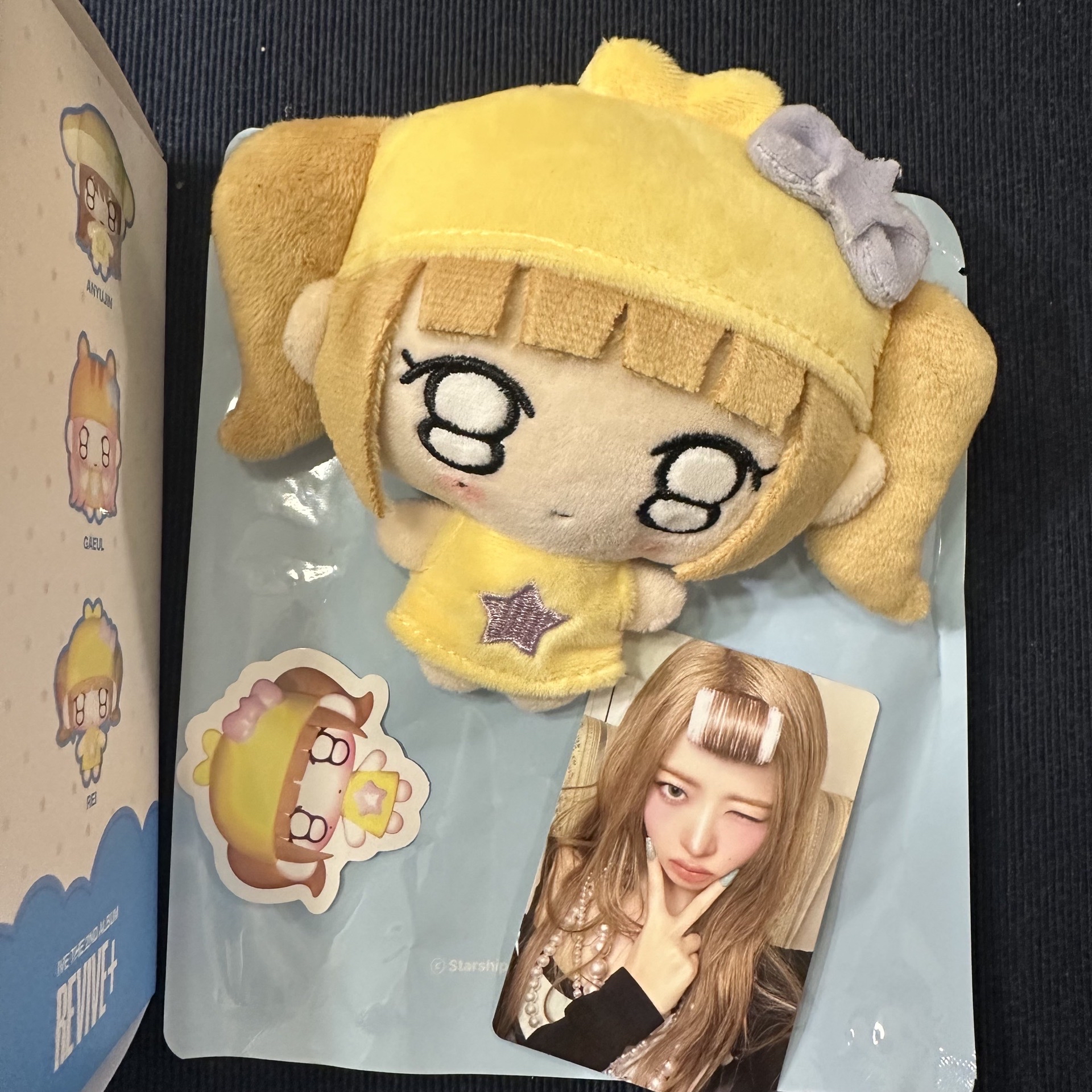 REVIVE+ 專輯 PETIT-IVE  伶娃 Rei