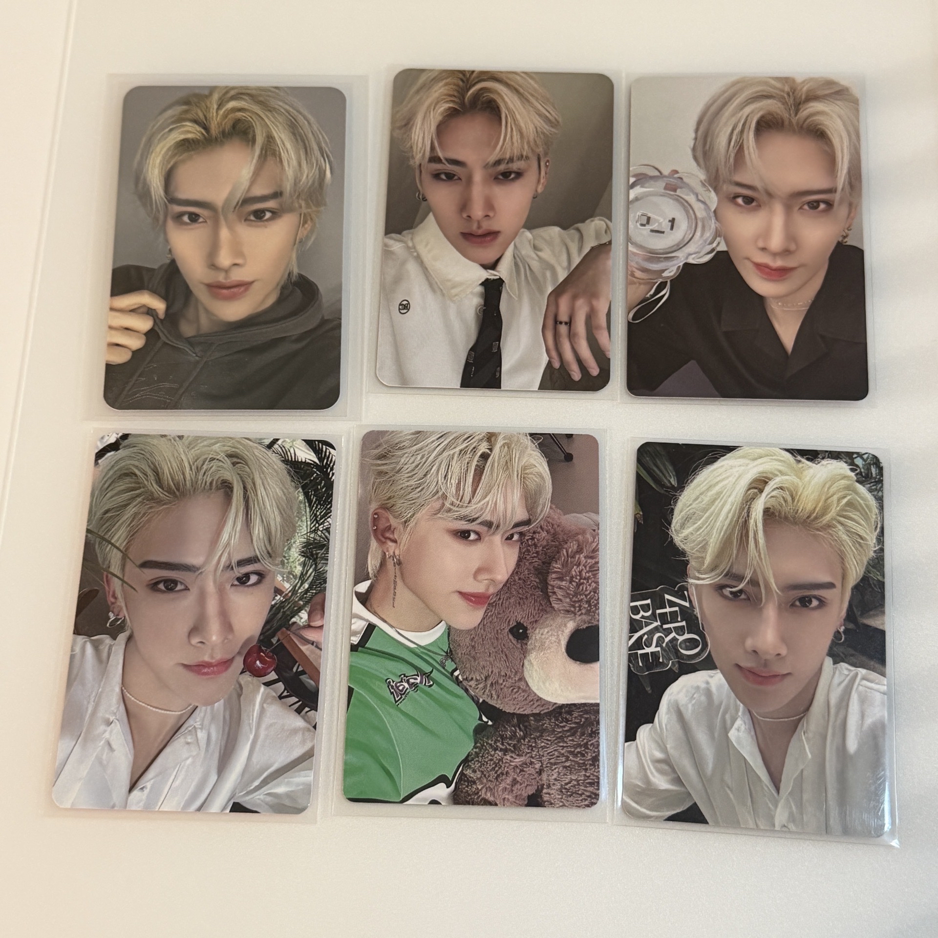 沈泉鋭衣服手燈飯控雜誌卡