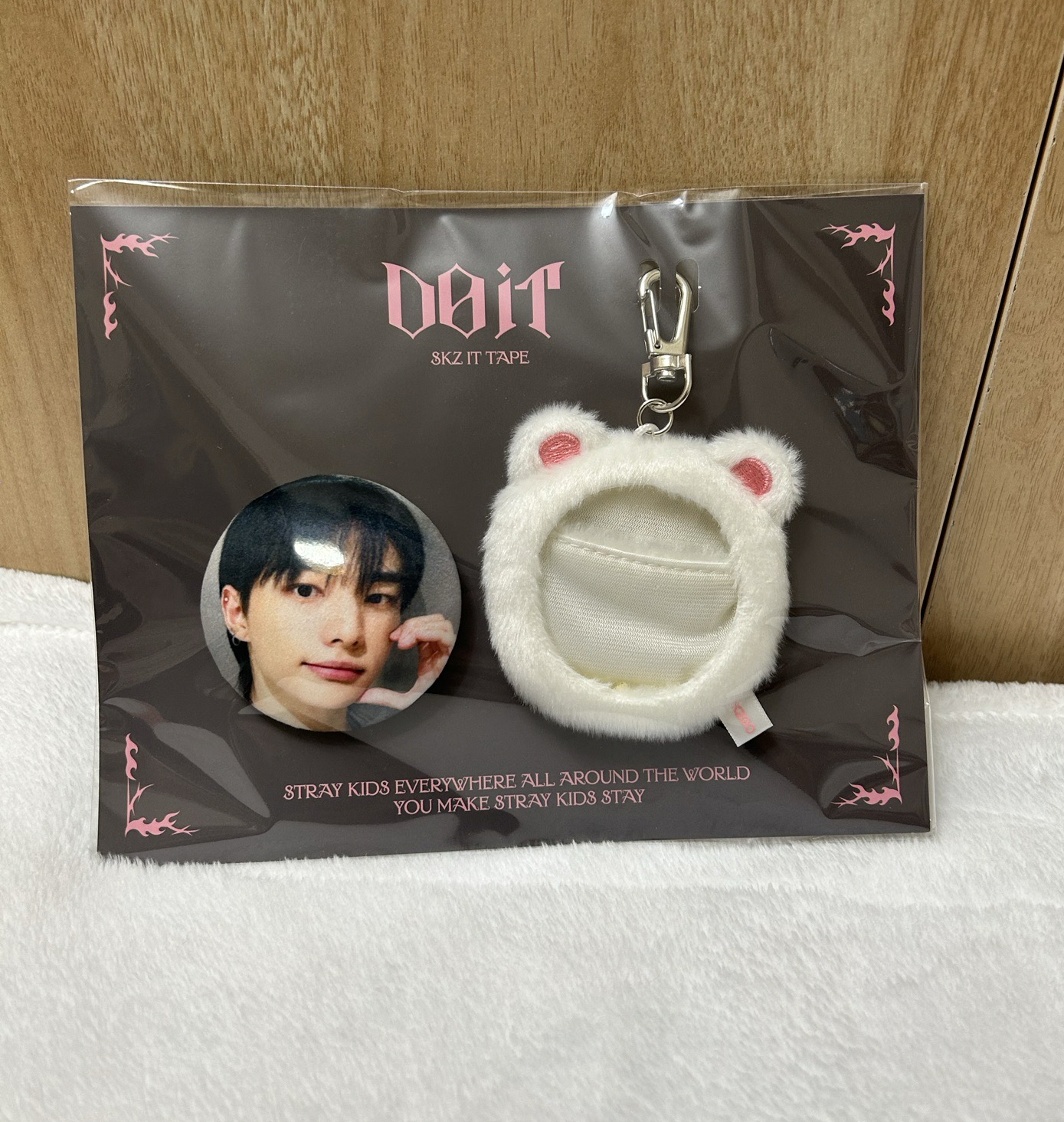 DO IT 快閃店 辰徽章套 + 徽章