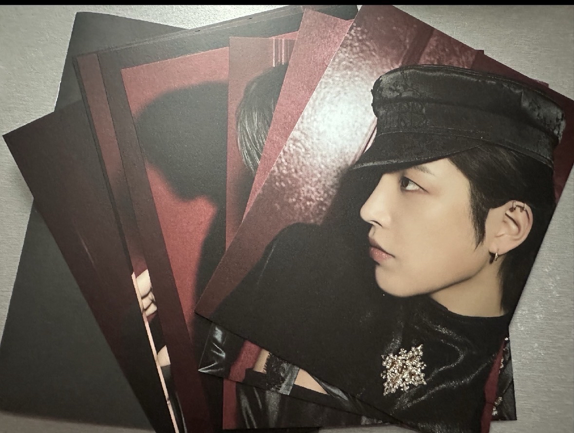 IYF 限量專明信片組一套八張