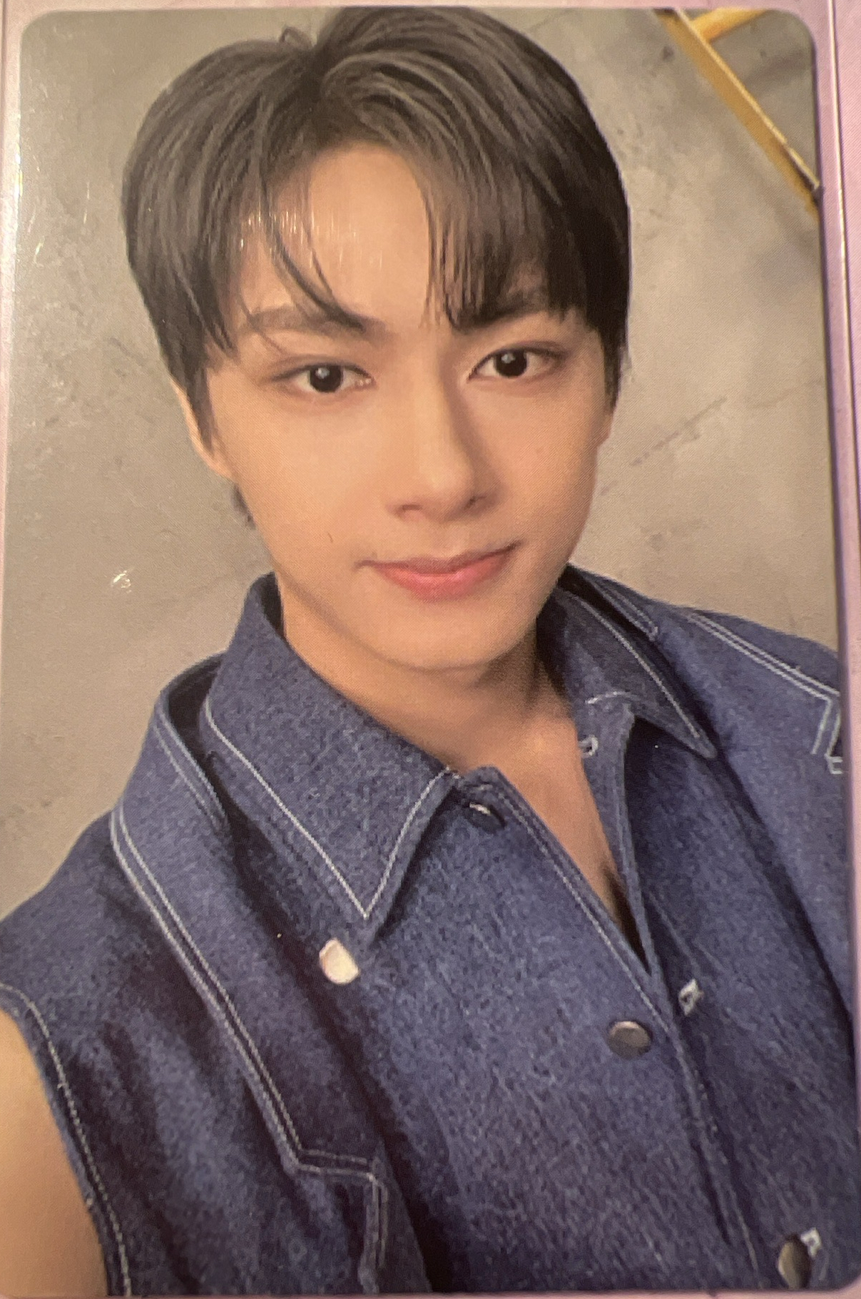 正三Begin 俊(有過臉壓痕)