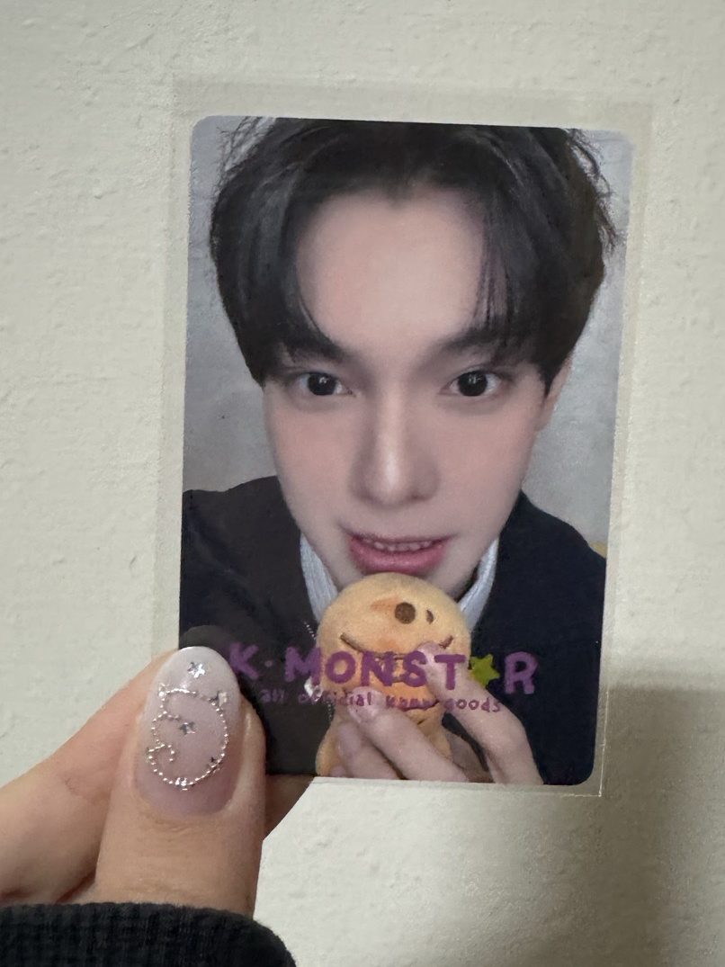 露出一排牙齒給鯛魚燒看卡