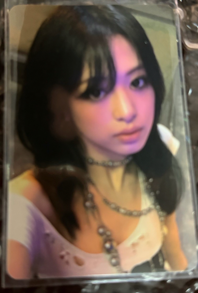 ahyeon WE GO UP 專輯卡 