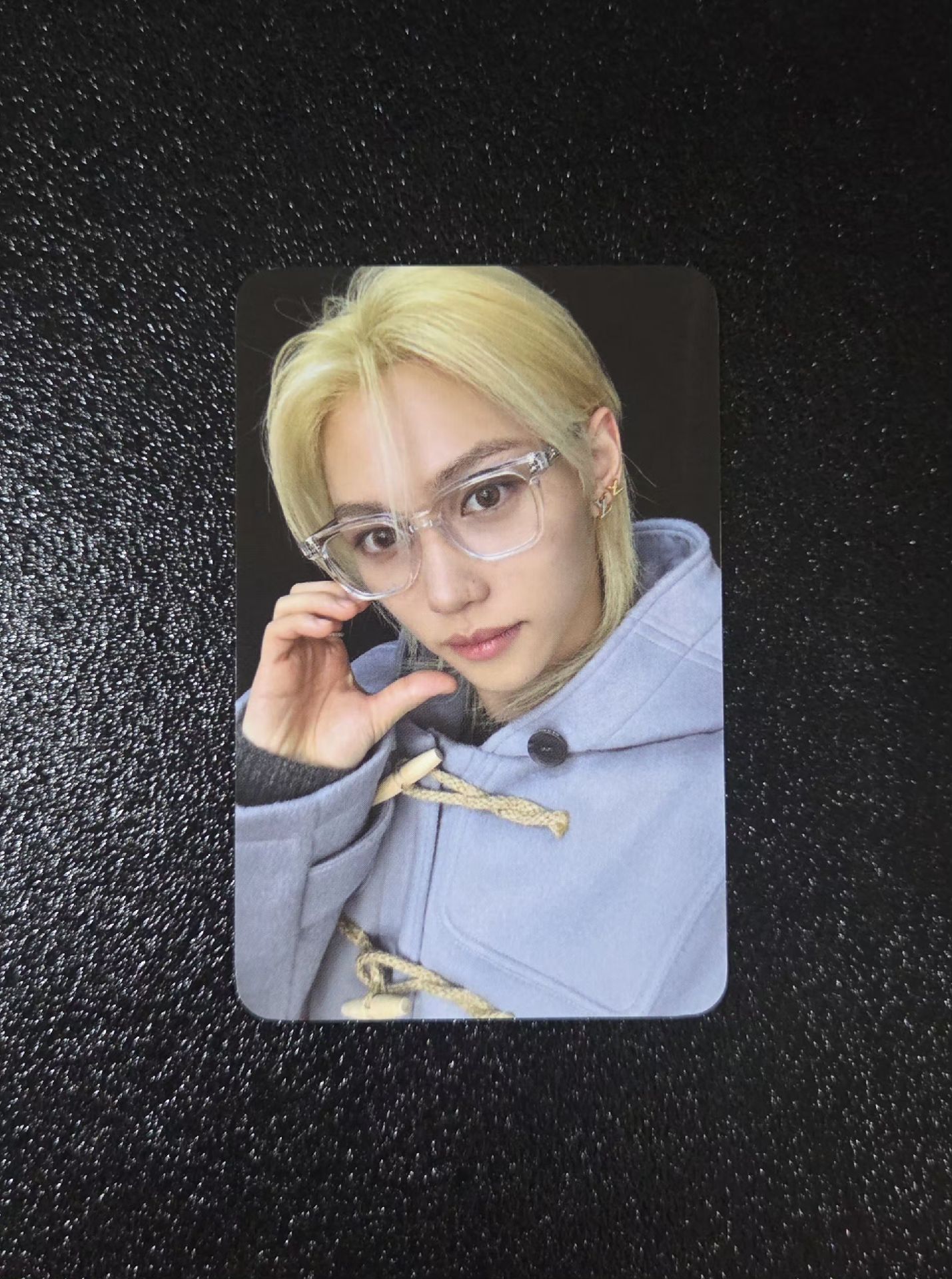 合眼鏡菲 過臉損 