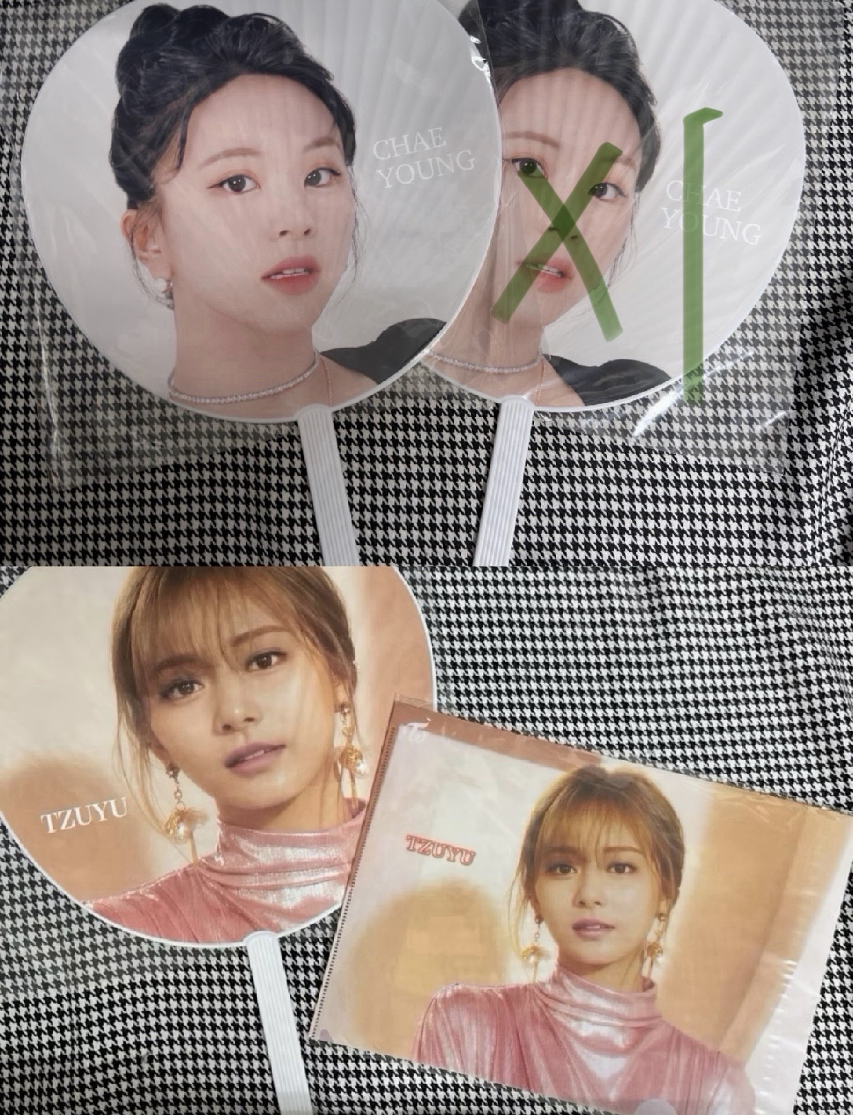 TWICE（整圖出聖誕娃全新未拆有證！）志效 聖誕 baby lovelys 盤出 大扇 扇子 小卡 戒指