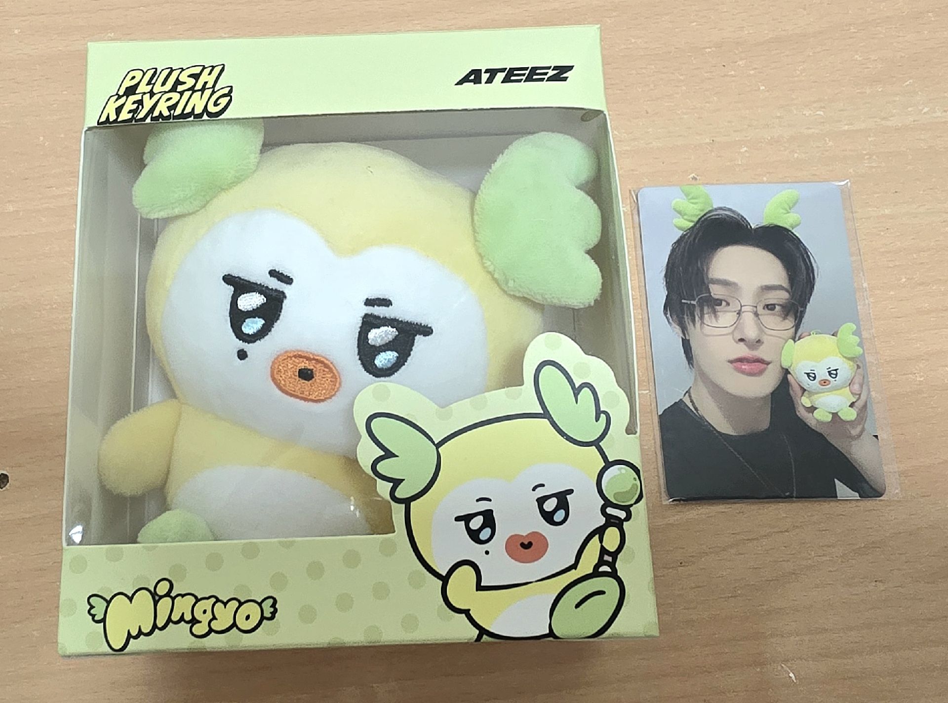 MIGHTEEZ 旼呦 含卡