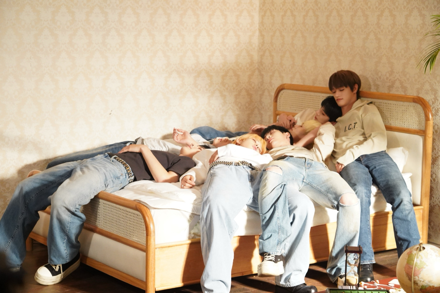 植想一頭哉進去🐧