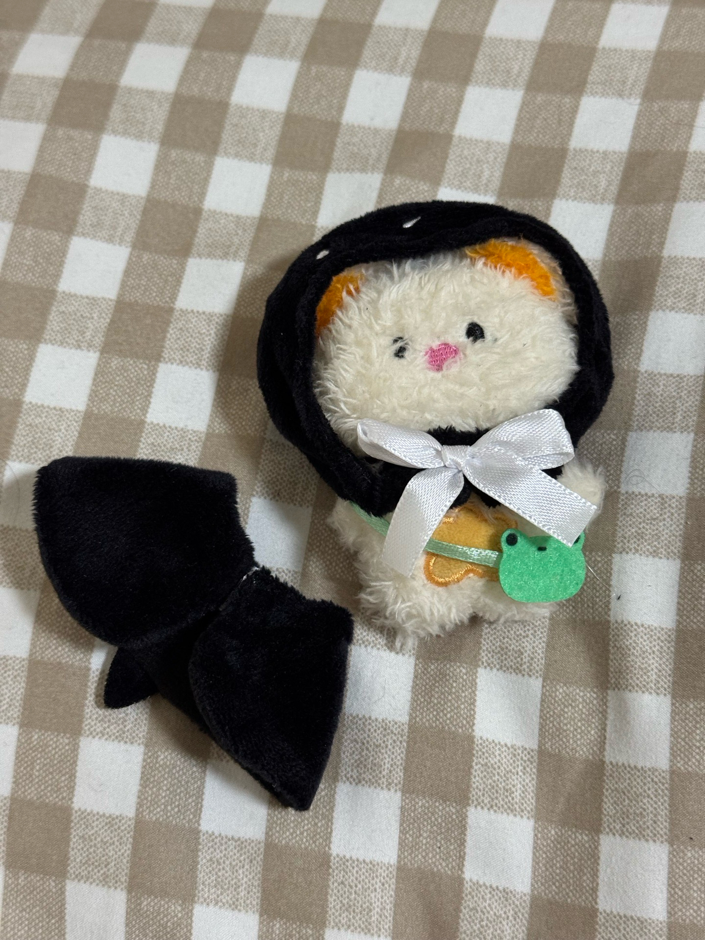 大眼蛙證件套 綁青蛙娃衣扭蛋