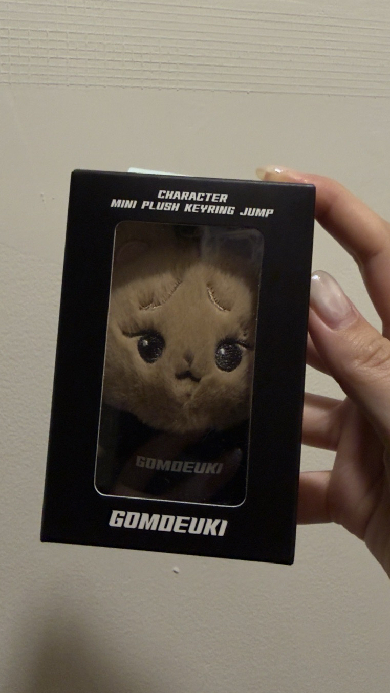 #現貨 Jennie Jump娃