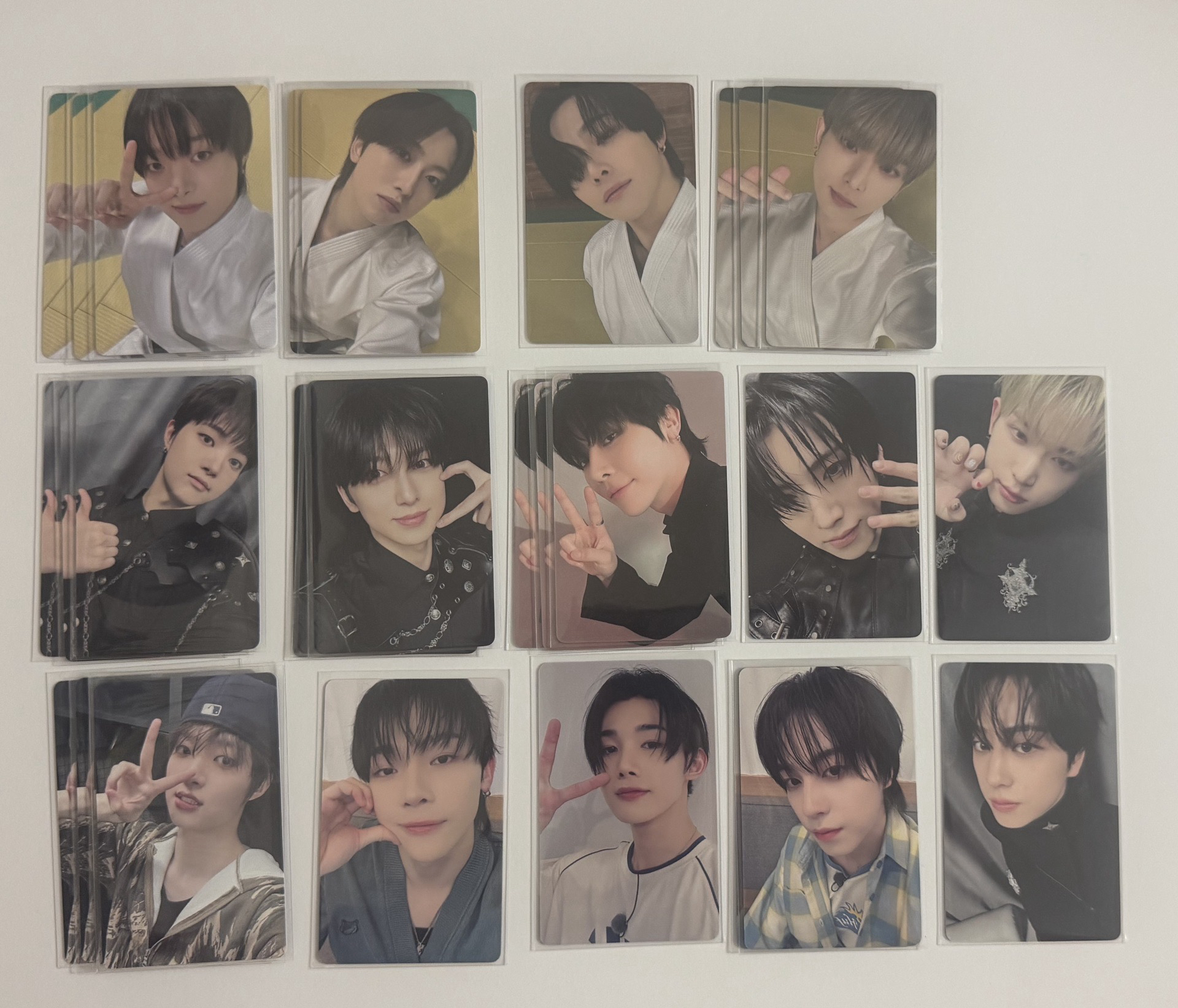 月狼一直娛yzy簽售卡