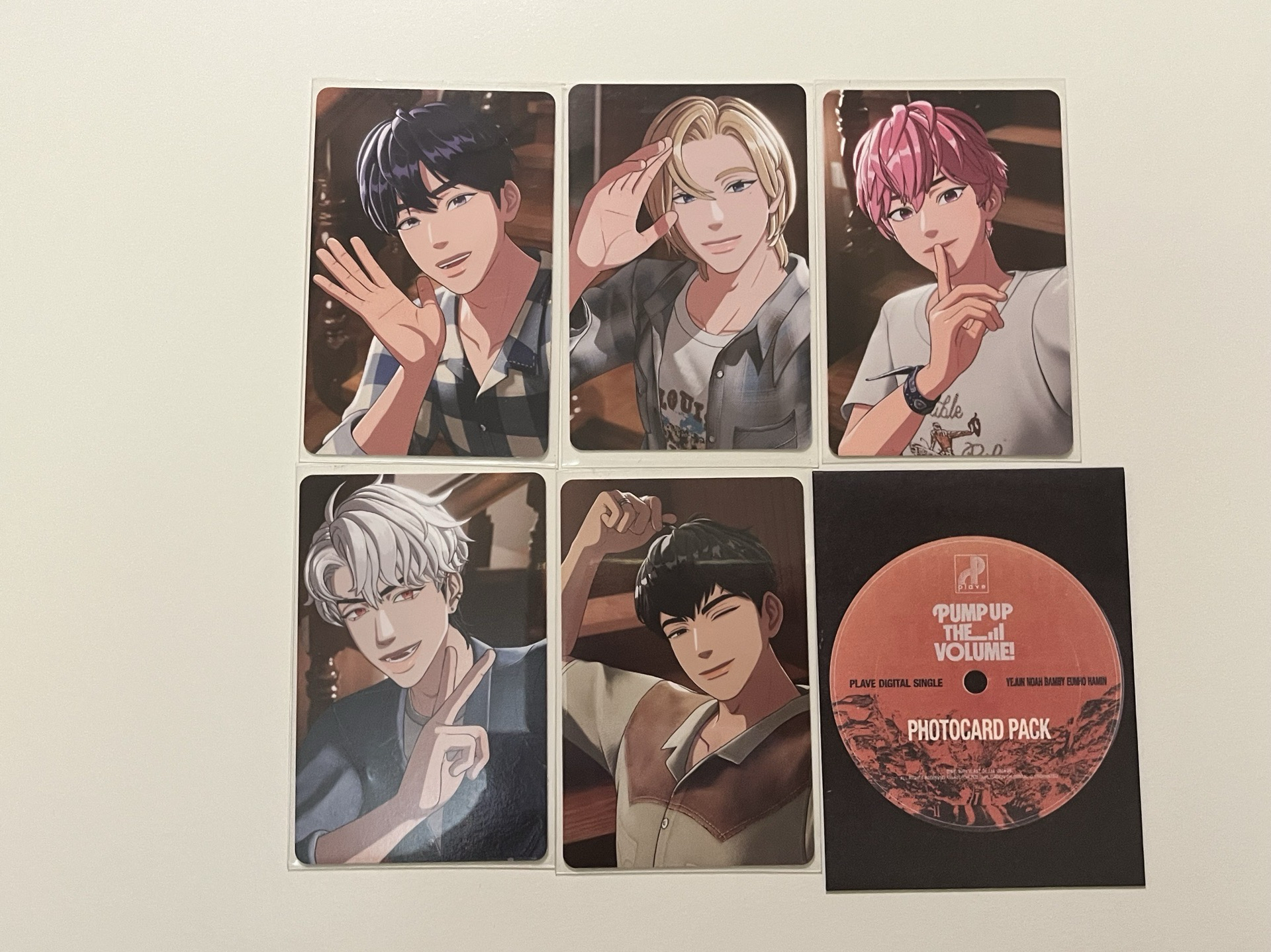 PLAVE PUMP UP THE VOLUME 卡包