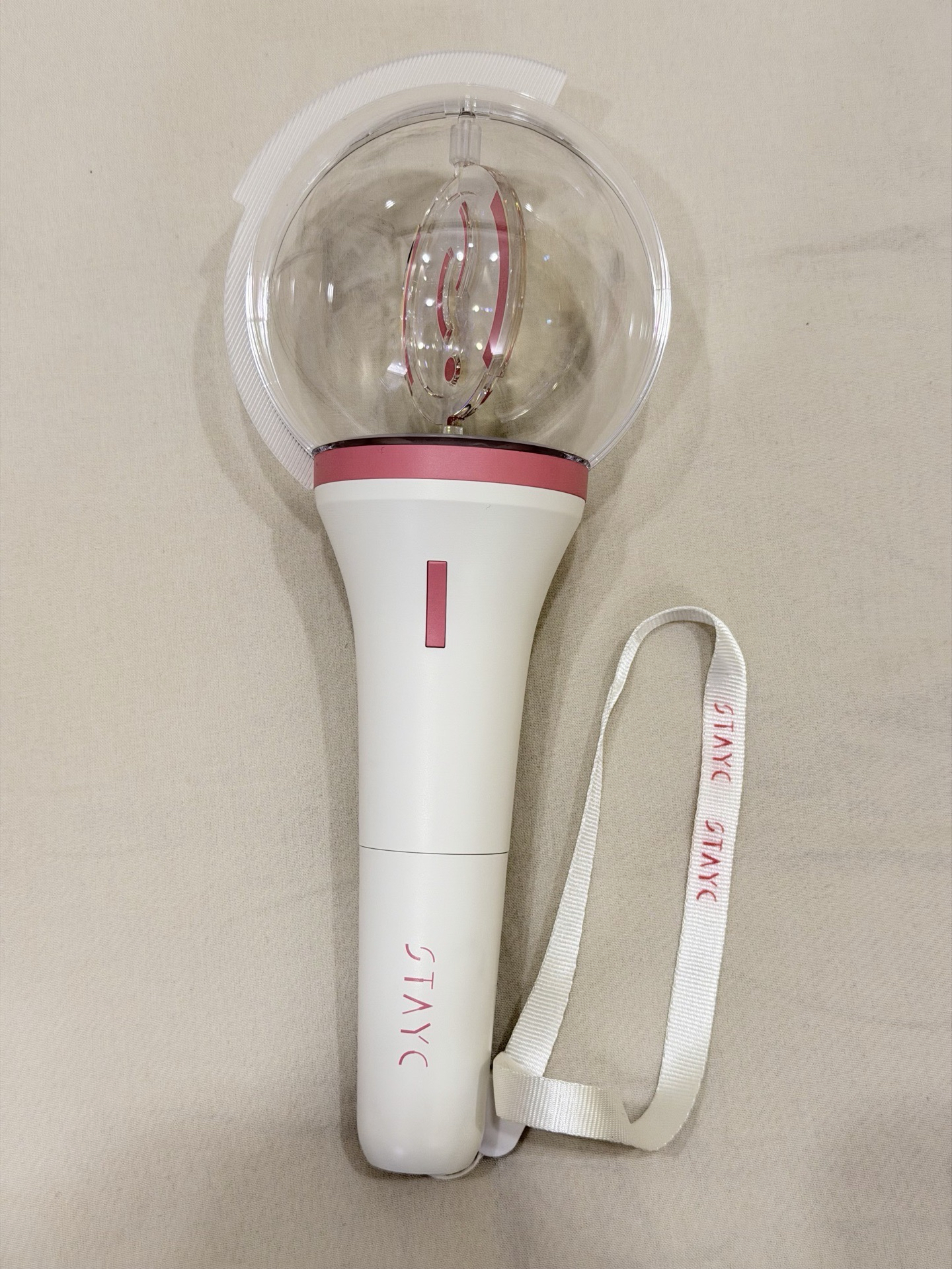 STAYC手燈 （9成新）