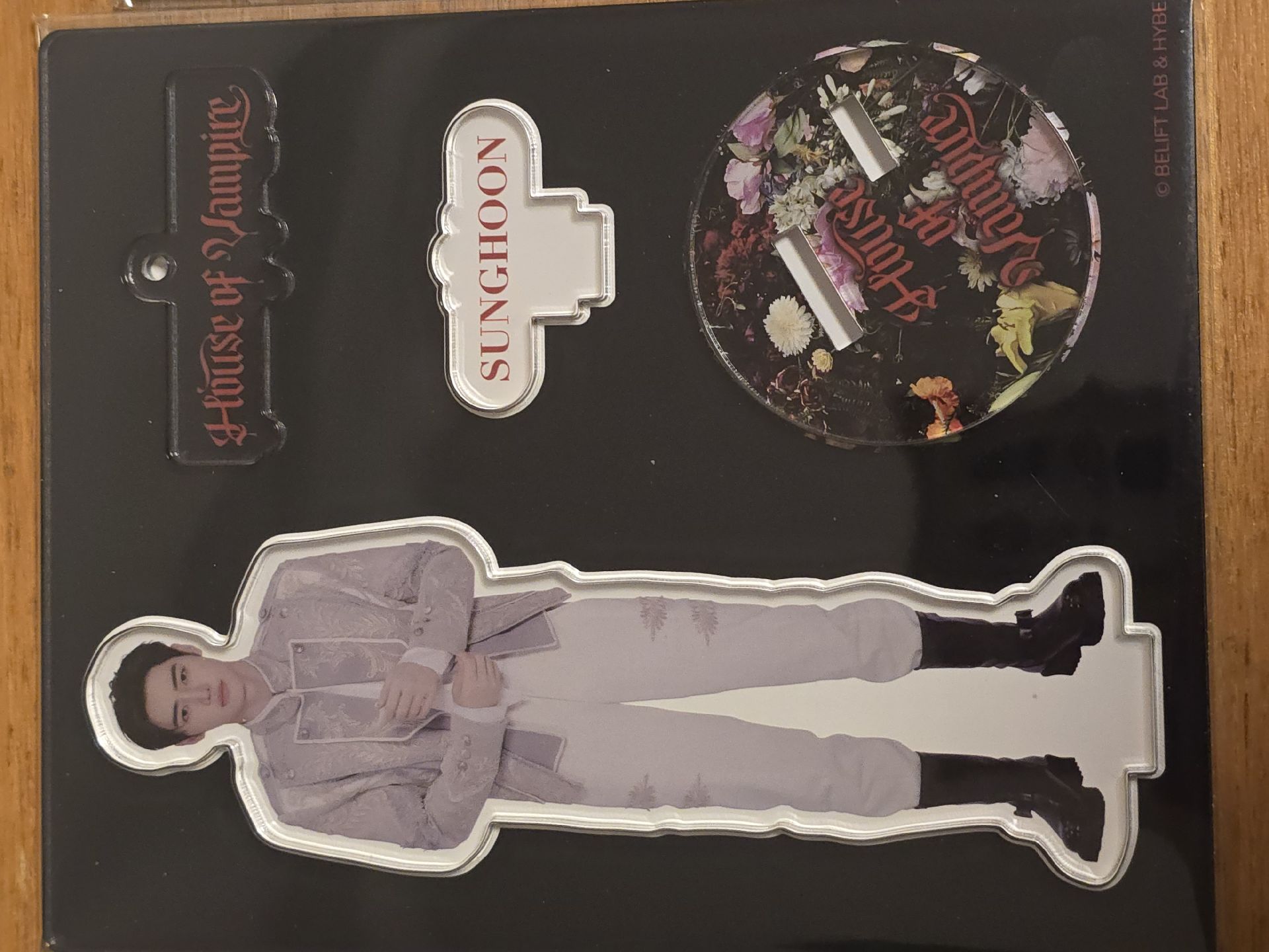 東京快閃 成訓 站 立牌