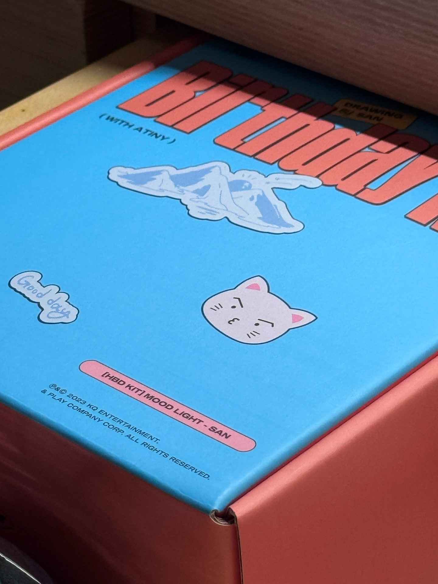 紫色小貓有魔法水晶球🔮（看內文）