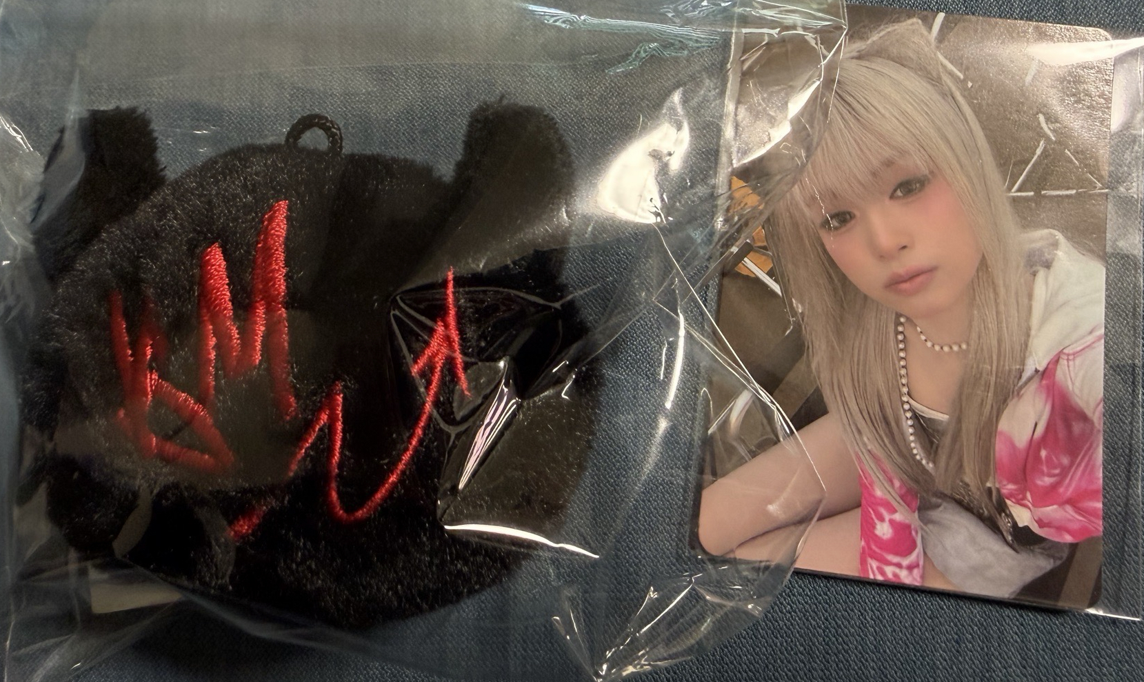 全新官方正版 Babymonster PSYCHO 黑色毛絨球+小卡 貓耳賢 Ahyeon Asa