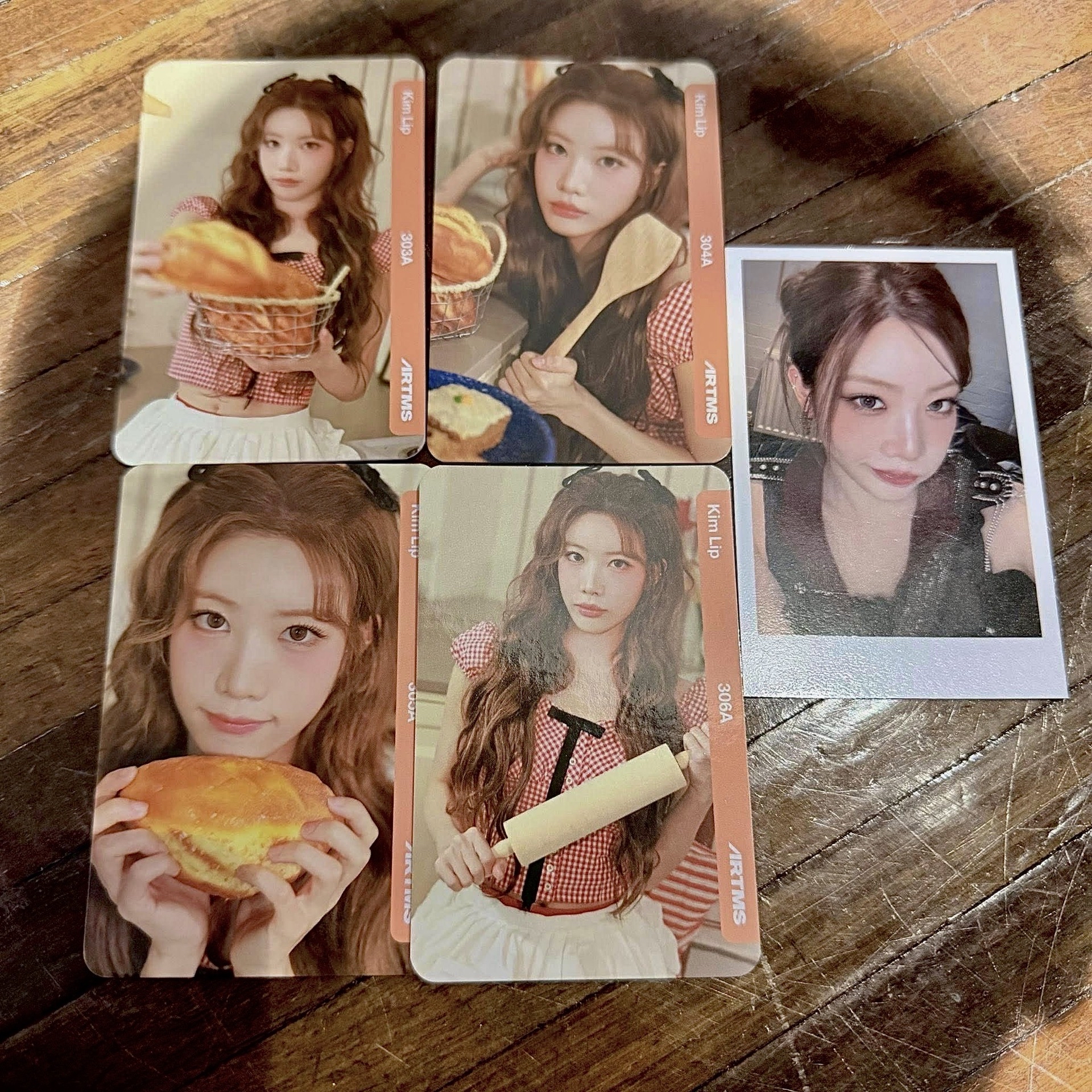 Kim Lip 麵包卡+特典卡