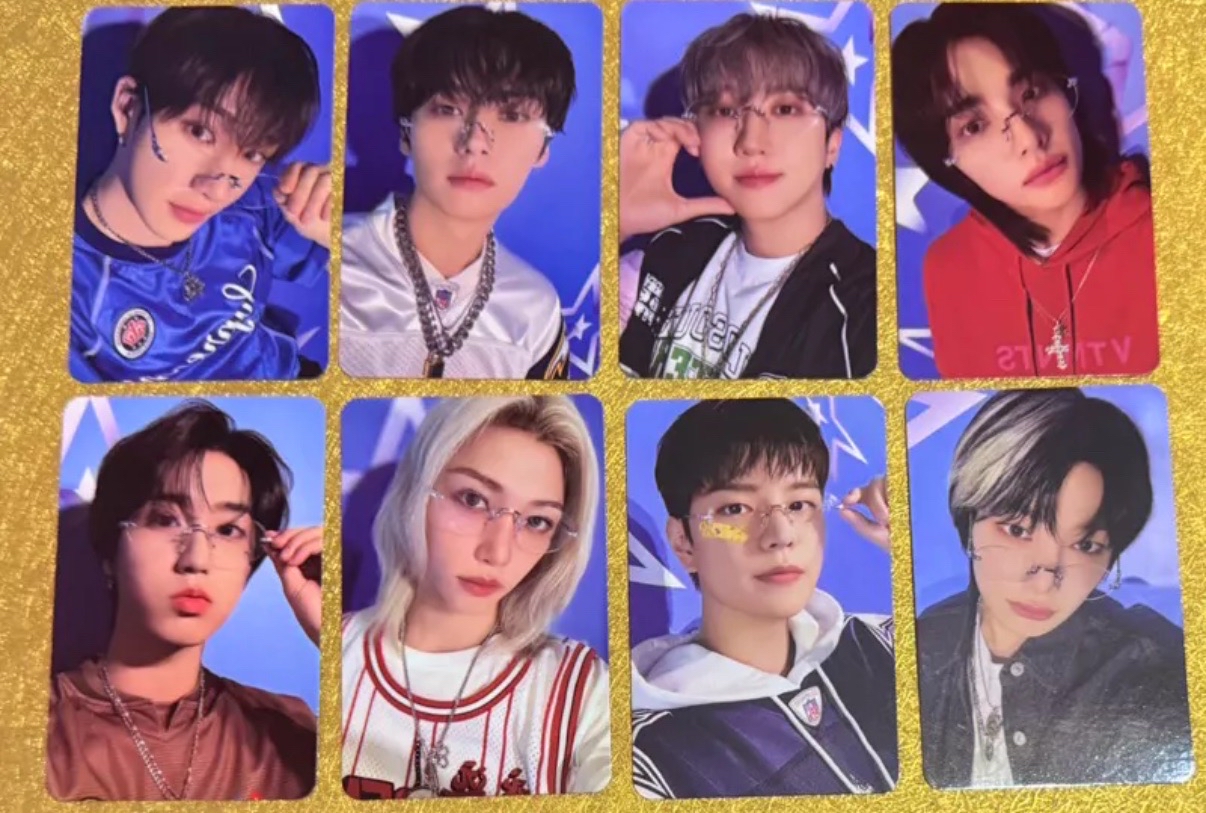 Stray Kids-2025年曆特典+小卡 16張