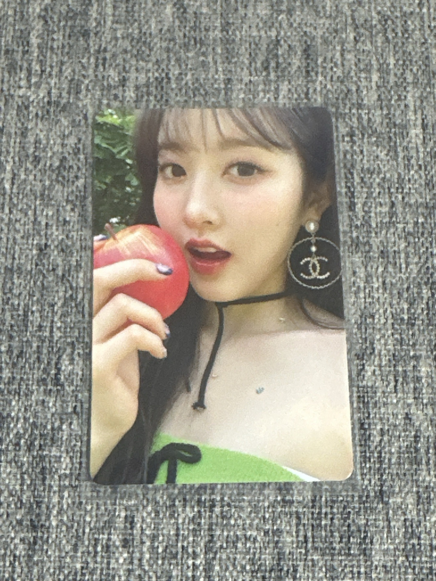 WE NEED LOVE 專輯卡 