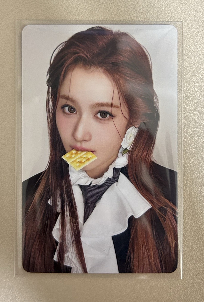 正規一 JYP JAPAN Sana特典卡