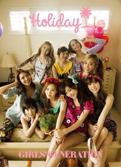 Holiday - The 1st Japan Official Photobook