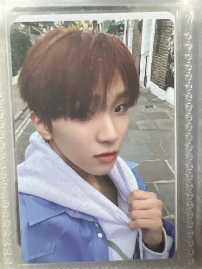 🤍 • 金雲鶴 HOW? 單封 專輯卡 Sticker ver.