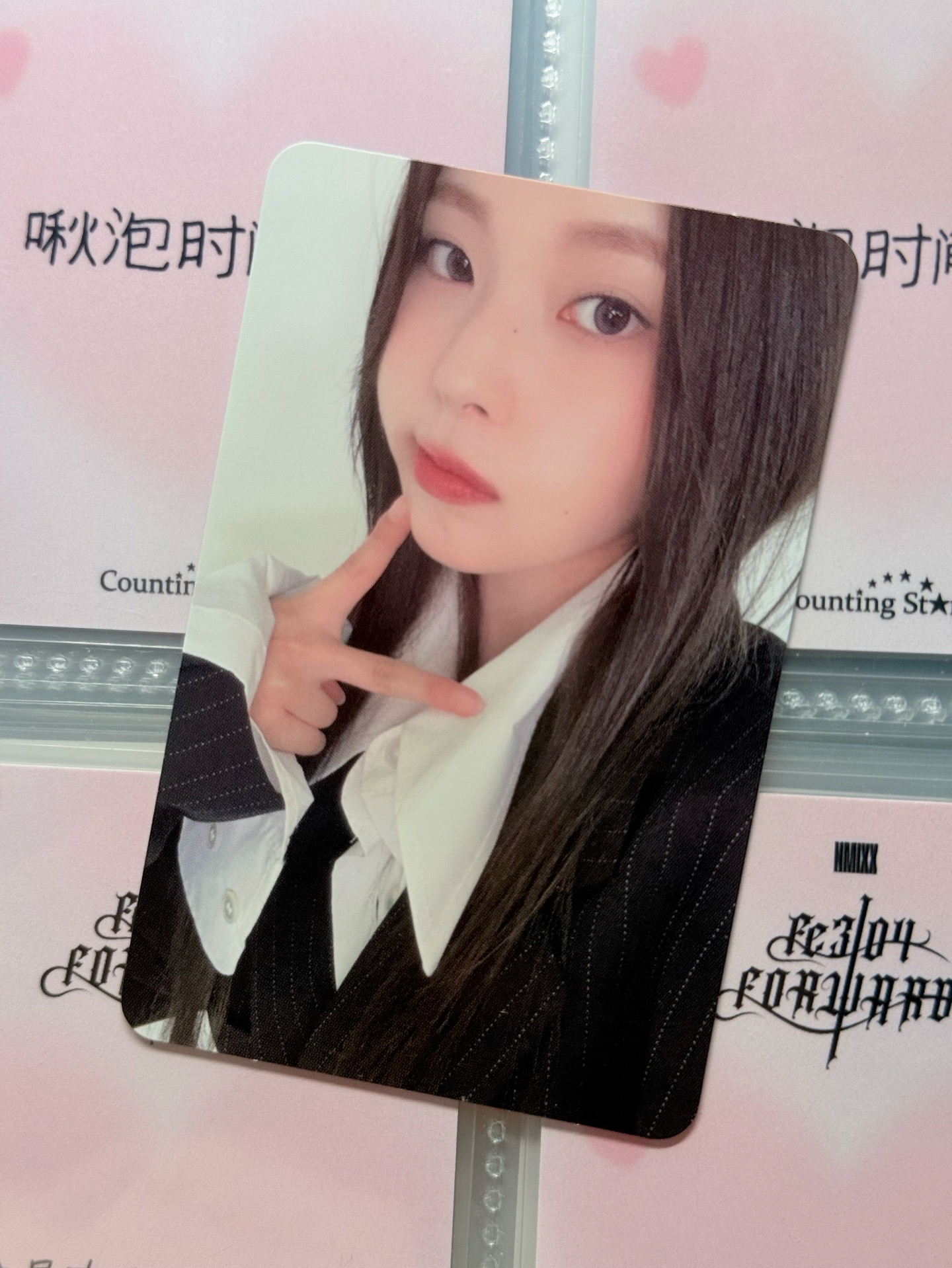 NMIXX Kyujin sc西裝圭