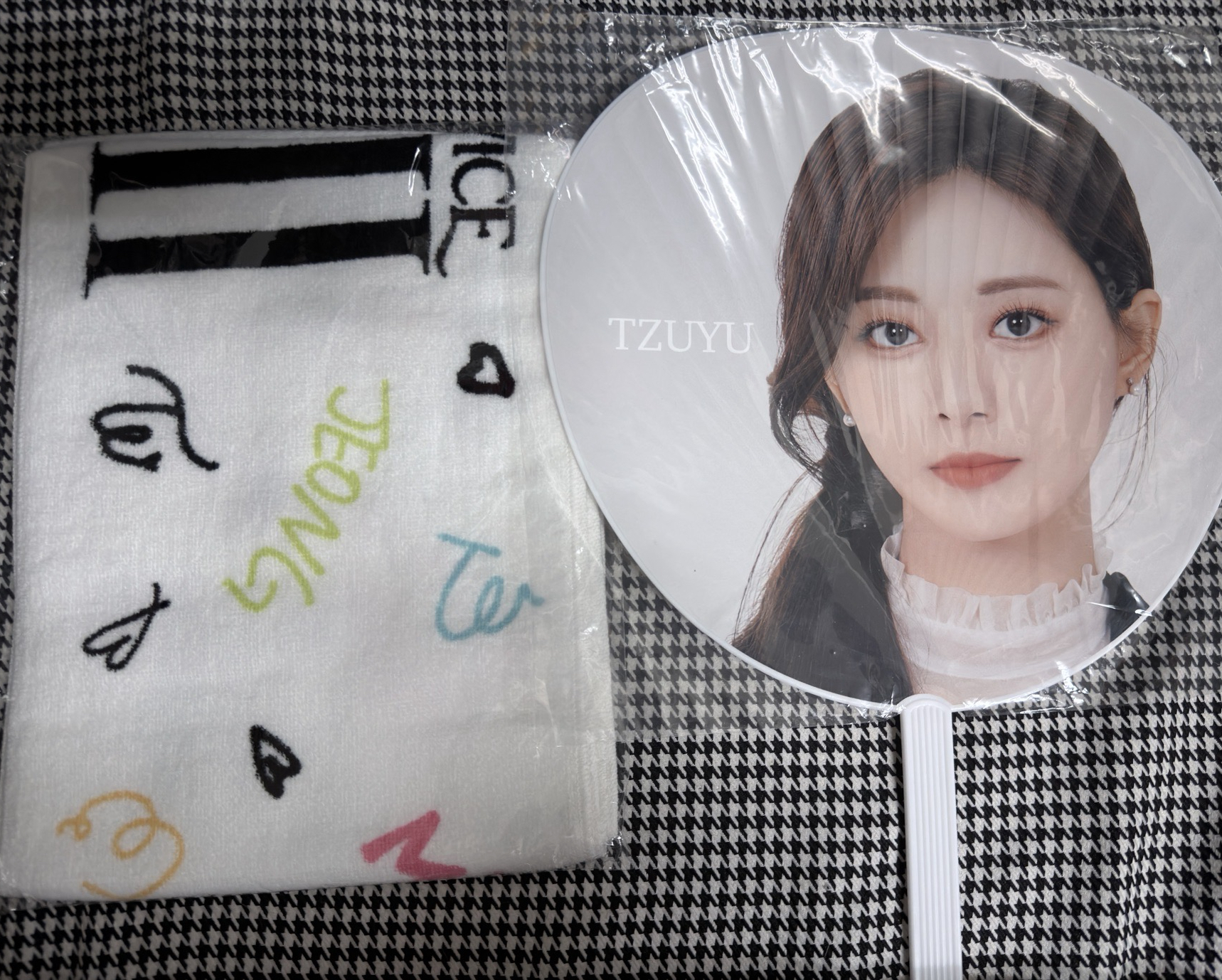 (現貨 合售 紙箱寄出）TWICE 四巡 日本 子瑜 大扇 扇子 毛巾