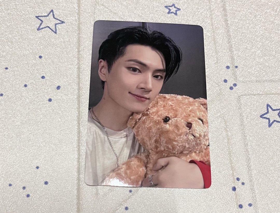 朴綜星抱熊卡