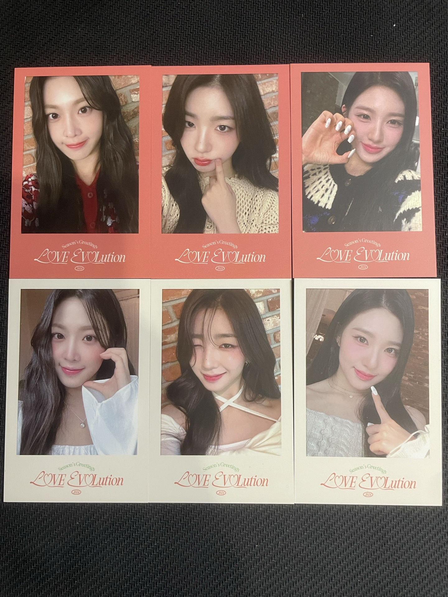 tripleS 2024年年曆 固配拍立得