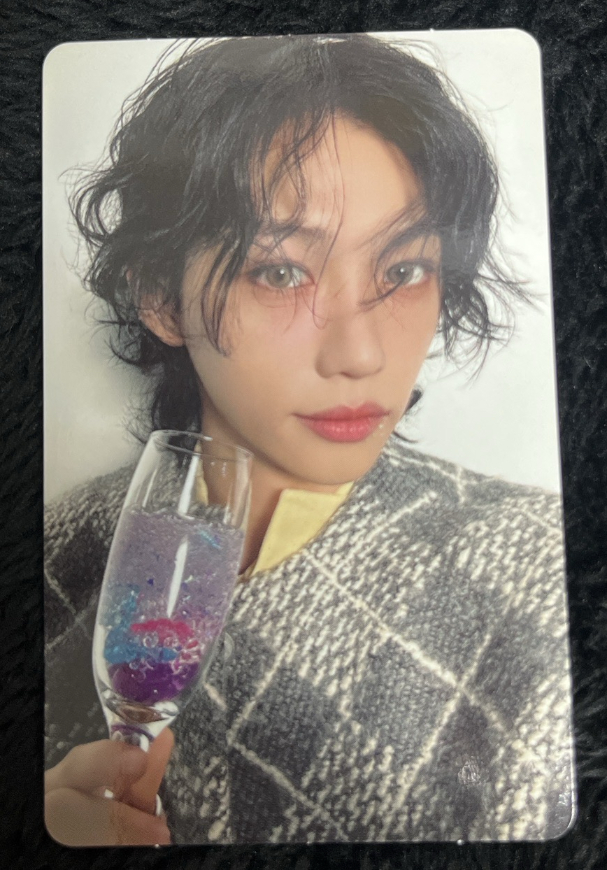 《Hollow》 菲菲專輯卡 