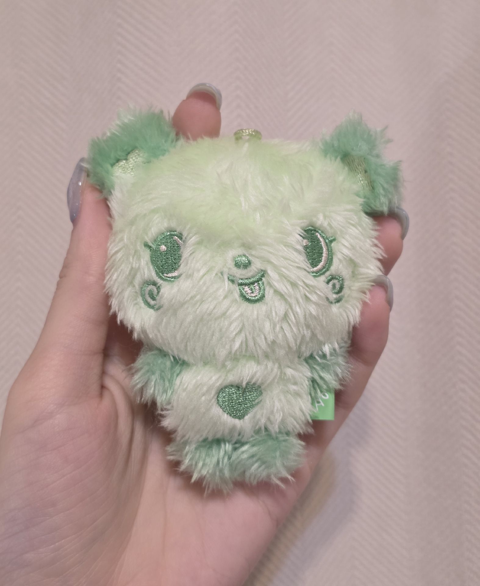 很適合塞進手燈的綠色saku胖