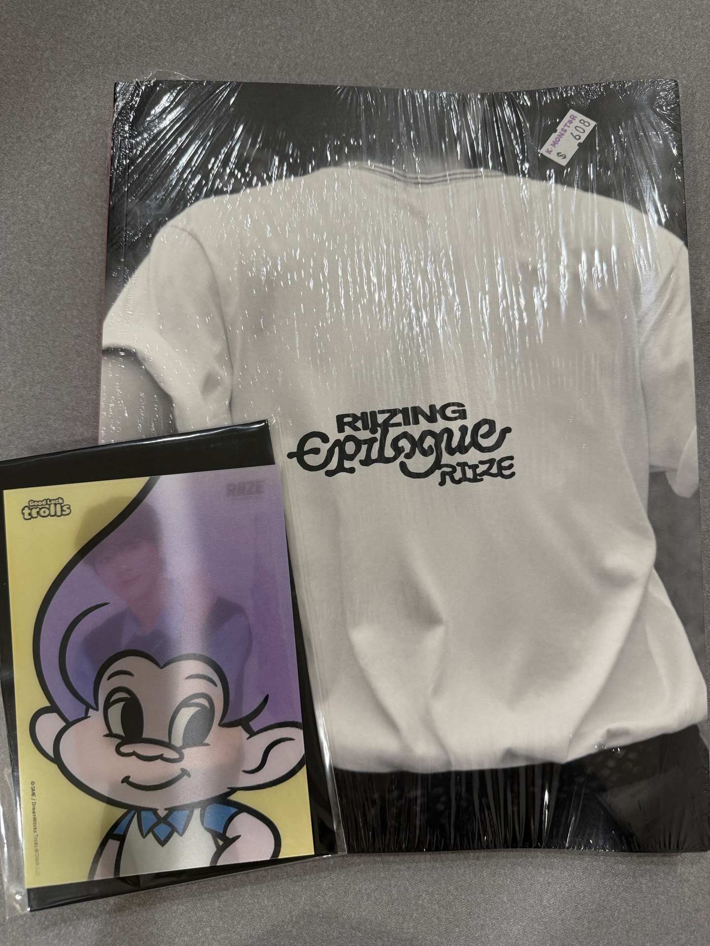 未拆專輯與閃卡