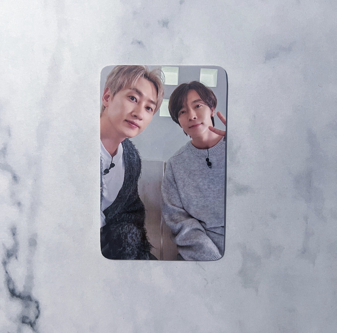 8（有明顯廠損刮痕）