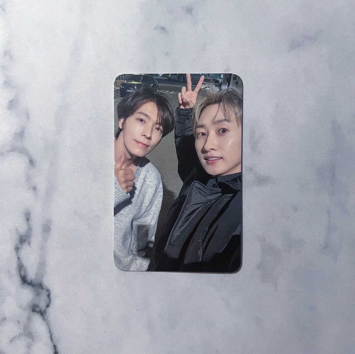 9（有明顯廠損刮痕）