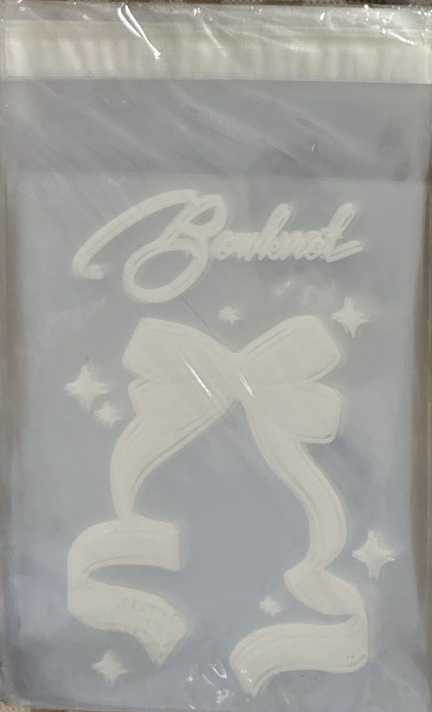 白色大蝴蝶結🎀