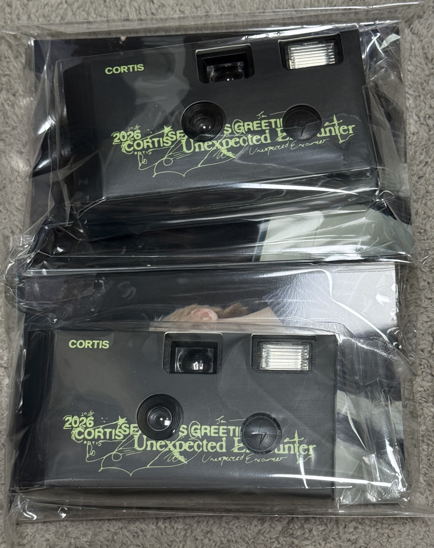 26年曆 快閃 底片相機/徽章