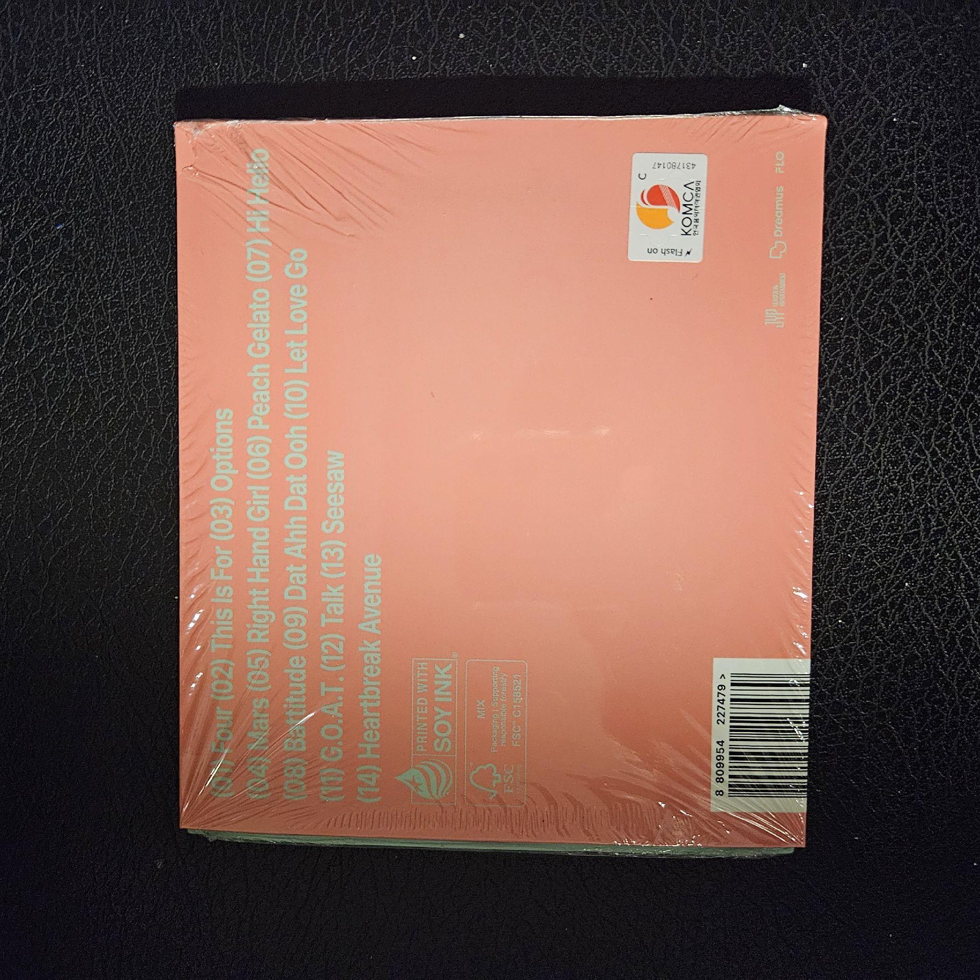 This is for 單封MOMO 全新未拆