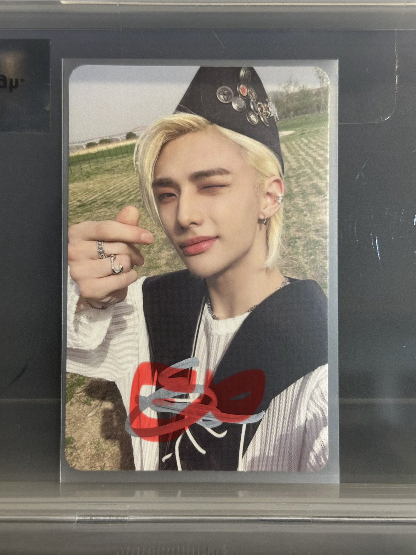 stray kids Hyunjin 親簽