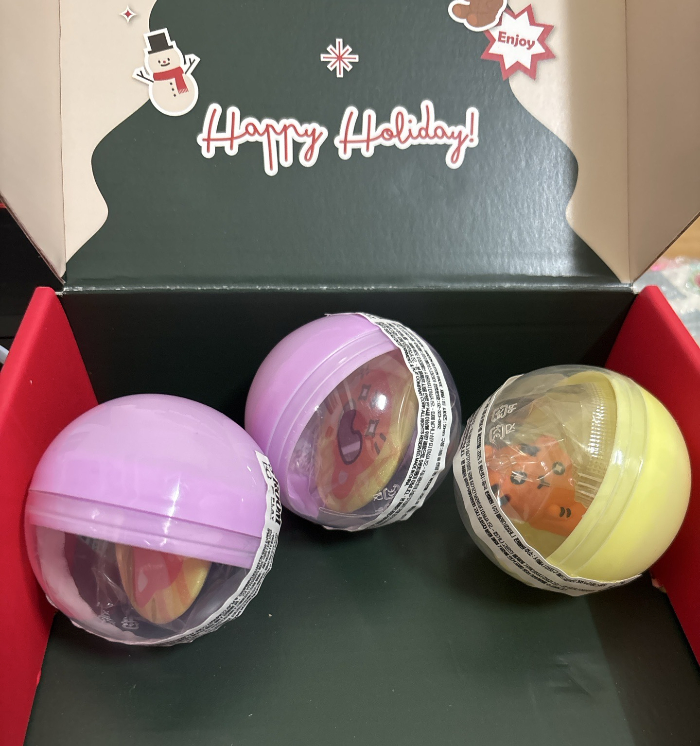 8room 扭蛋（盤出）