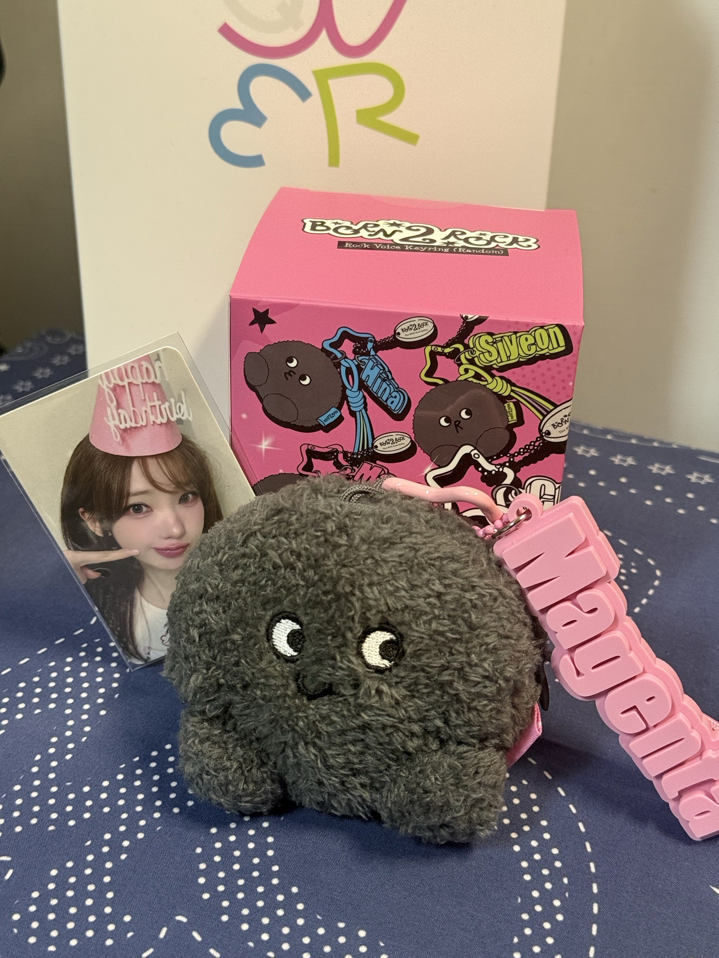 Magenta 塔 石頭（含小卡）